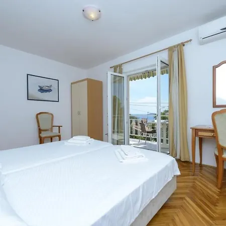 Botica- Double With Balcony And Sea View דירה מליני